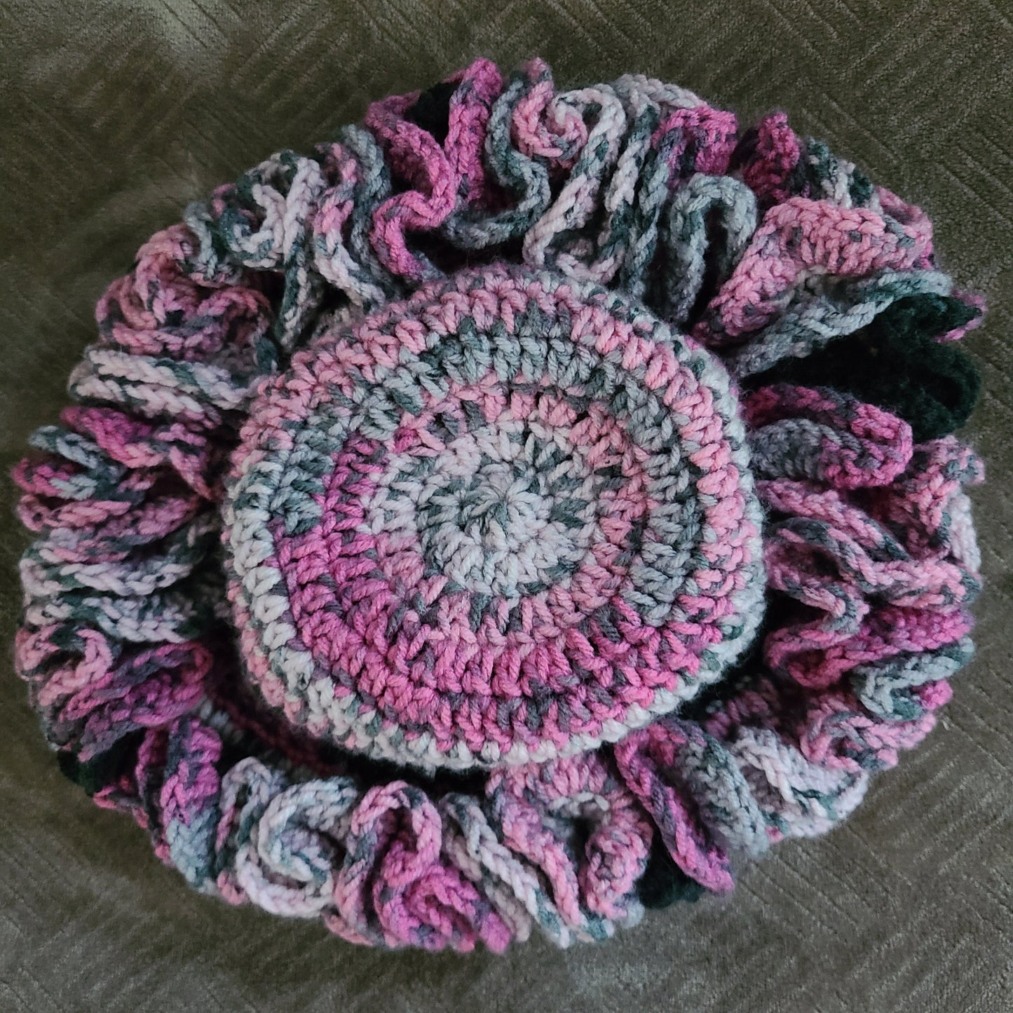 Ruffle crochet beanie (DEEP Wave) ruffled bennie (Zora)