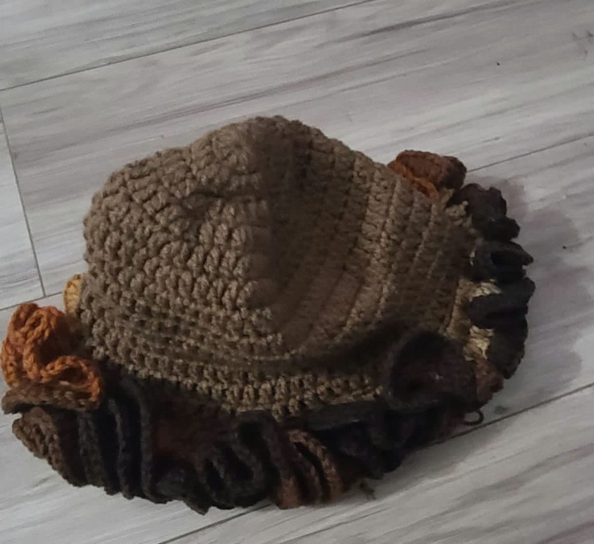 Ruffle crochet beanie (DEEP Wave) ruffled bennie, (Latte stripes)